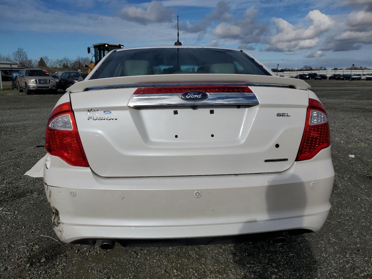 2011 FORD FUSION SEL - Image 6