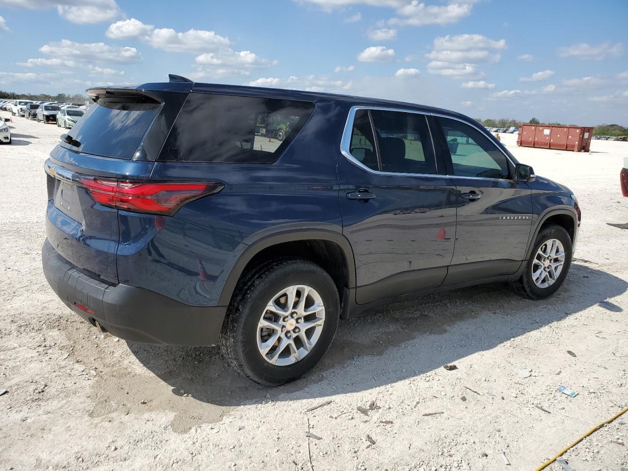 2023 CHEVROLET TRAVERSE L - Image 3
