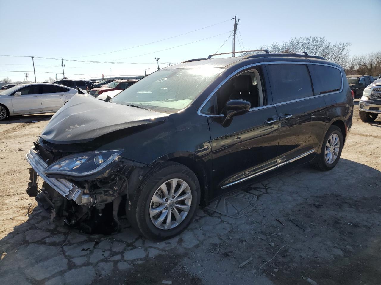 2017 CHRYSLER PACIFICA T