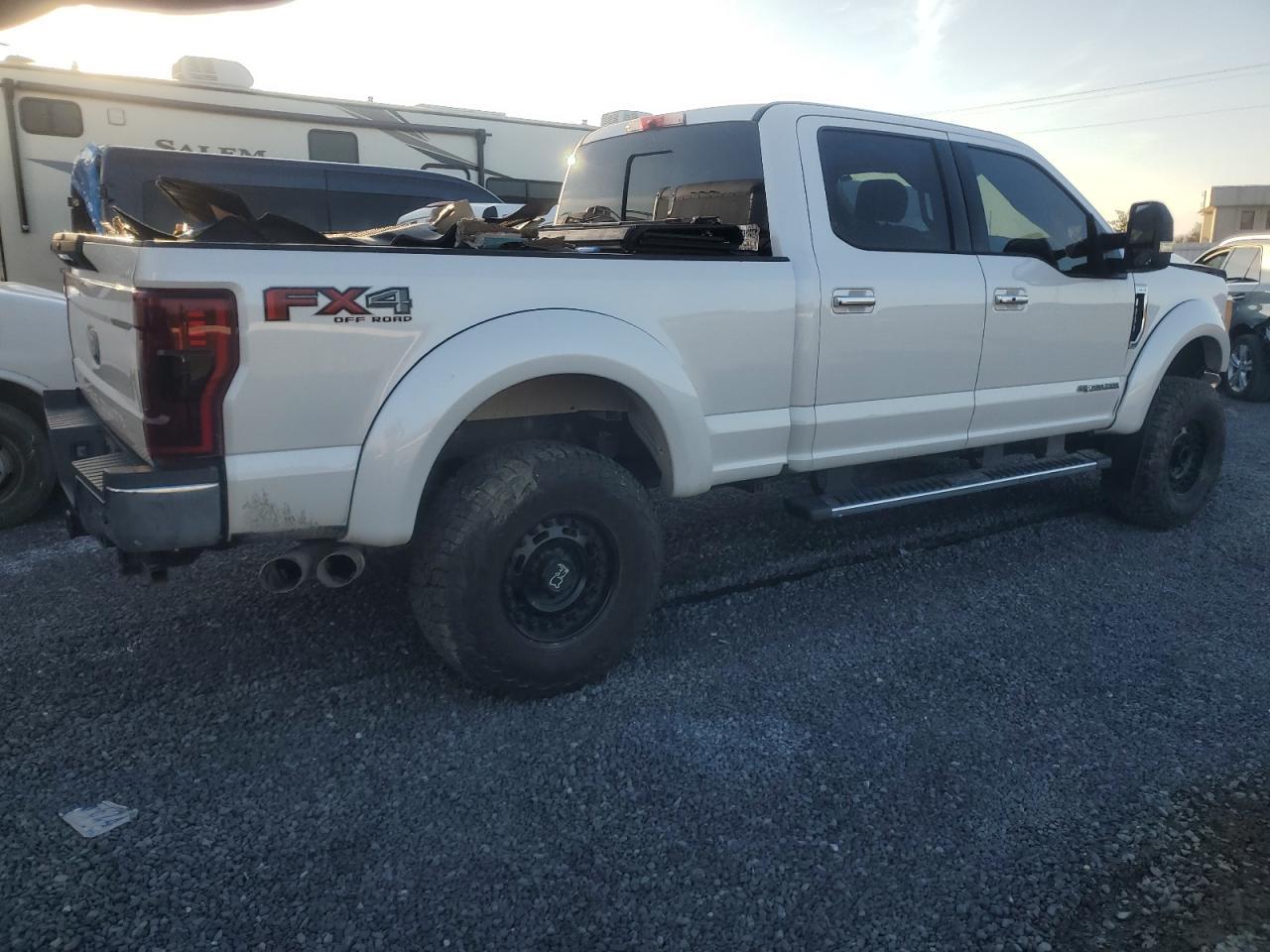 2017 FORD F250 SUPER - Image 3