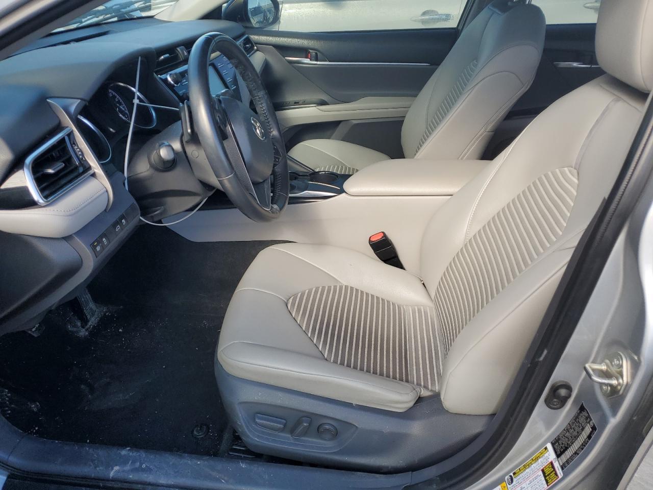 2018 TOYOTA CAMRY L - Фото 7