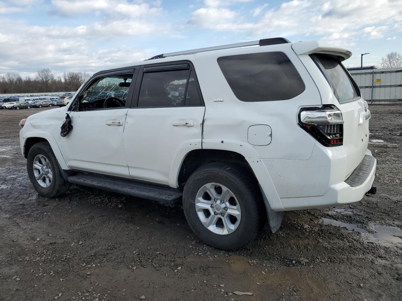 2019 TOYOTA 4RUNNER SR - Фото 2