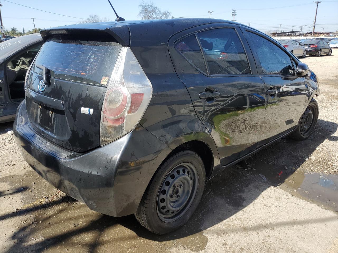 2013 TOYOTA PRIUS C - Image 3