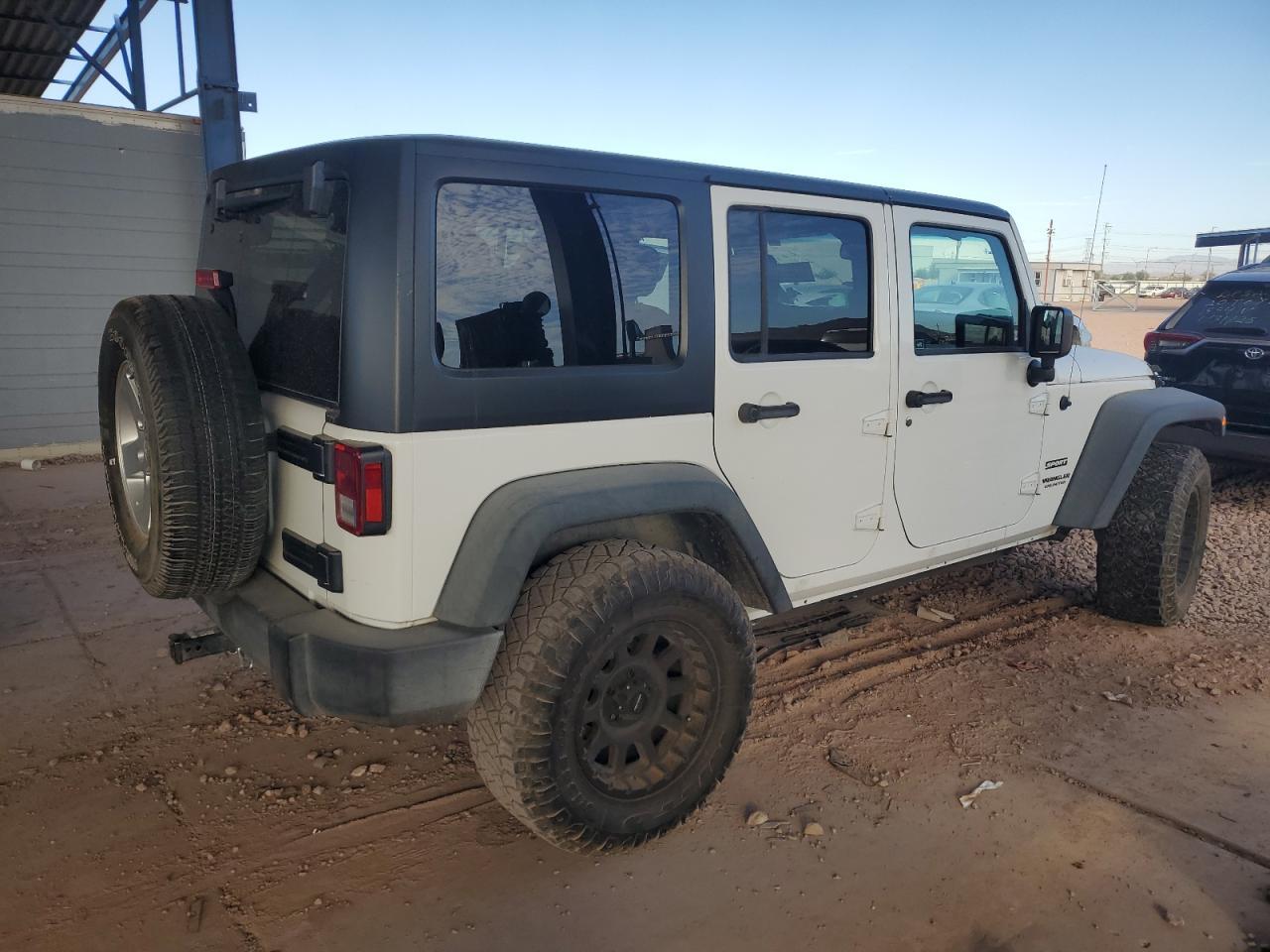 2017 JEEP WRANGLER U - Image 3