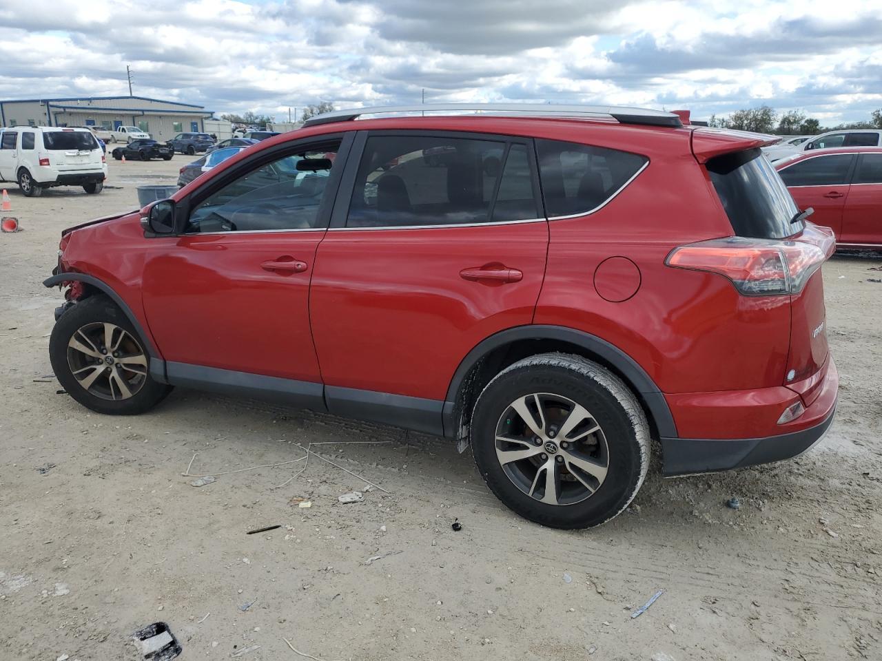 2016 TOYOTA RAV4 XLE - Image 2