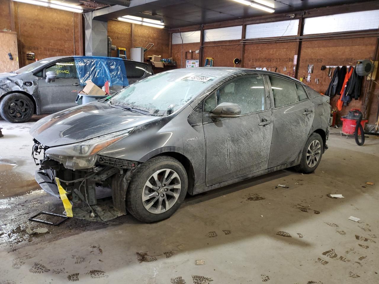 2019 TOYOTA PRIUS