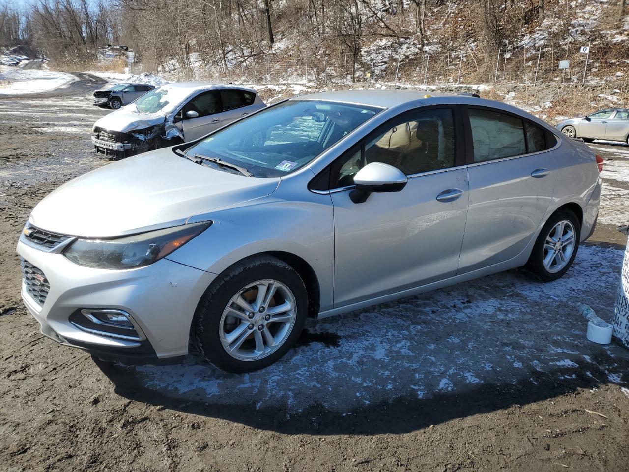 2017 CHEVROLET CRUZE LT