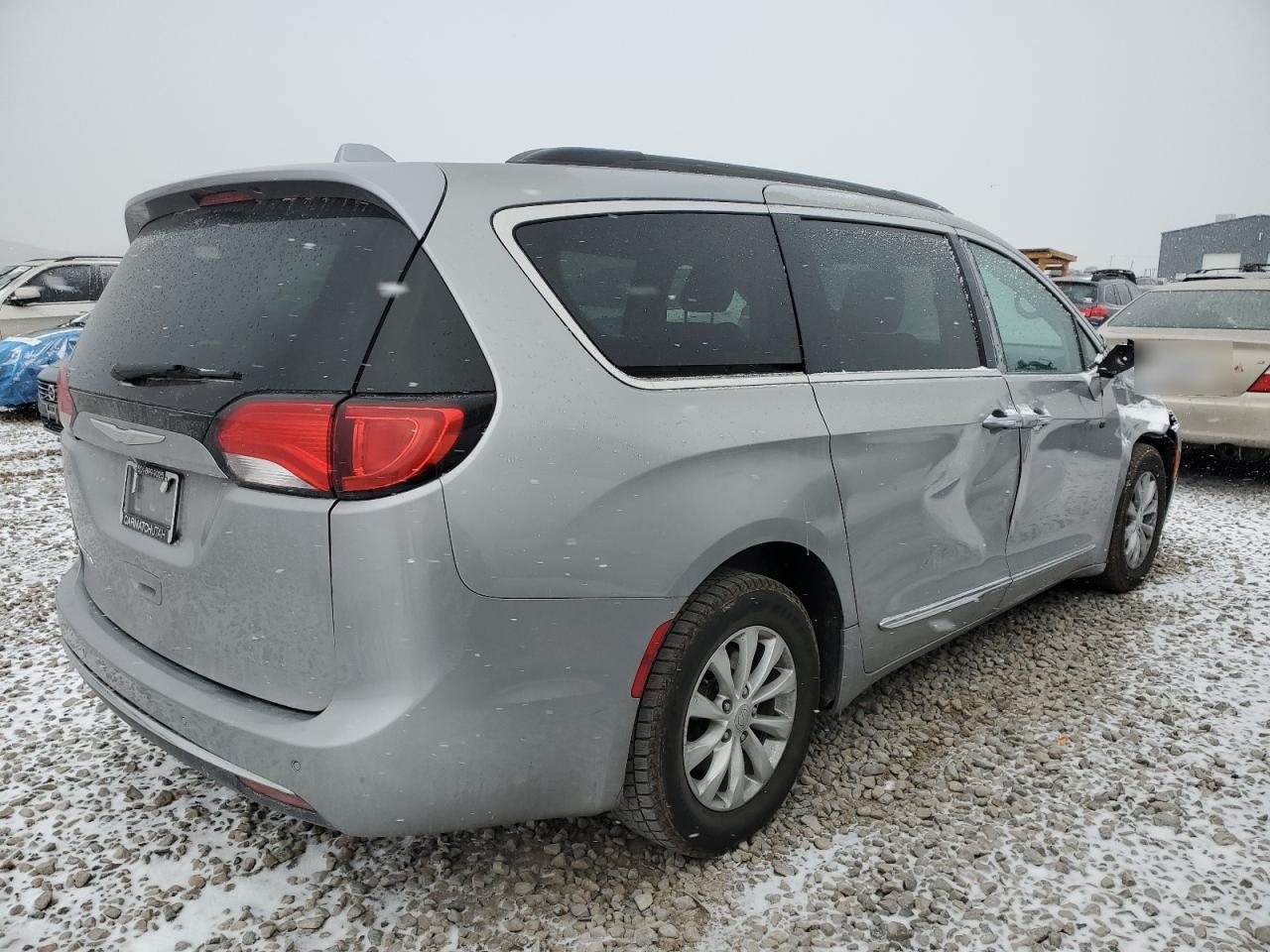 2017 CHRYSLER PACIFICA T - Image 3
