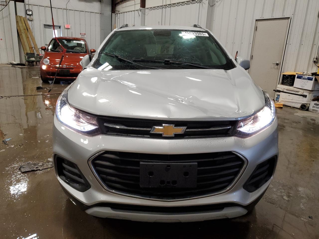 2019 CHEVROLET TRAX 1LT - Фото 5