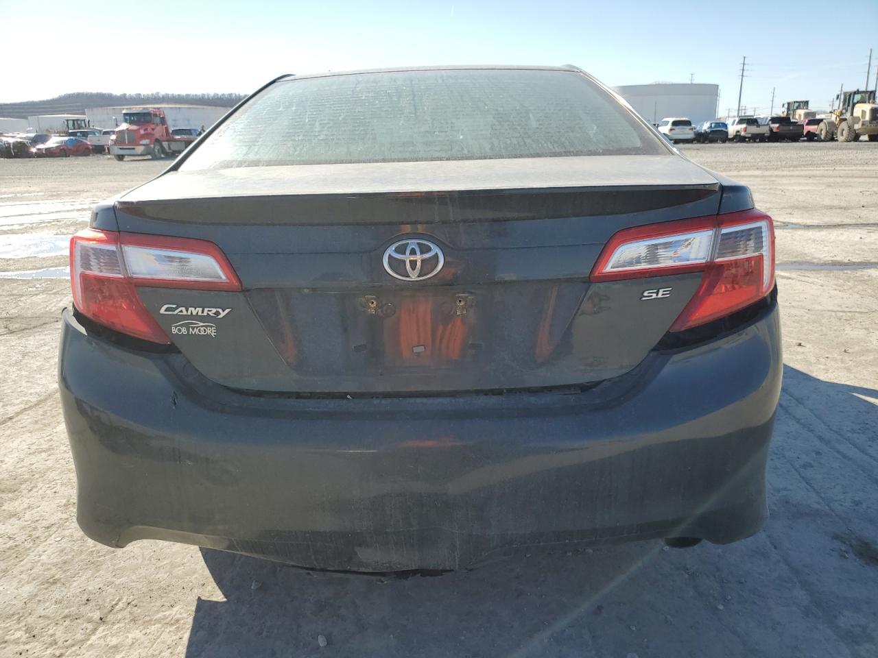 2014 TOYOTA CAMRY L - Фото 6