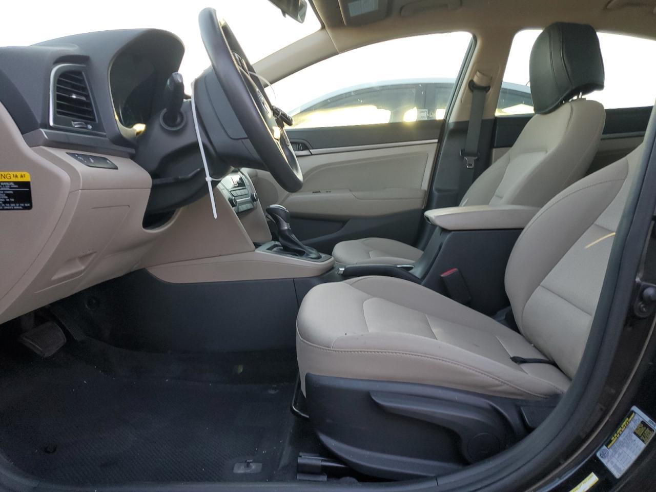 2018 HYUNDAI ELANTRA SE - Image 7