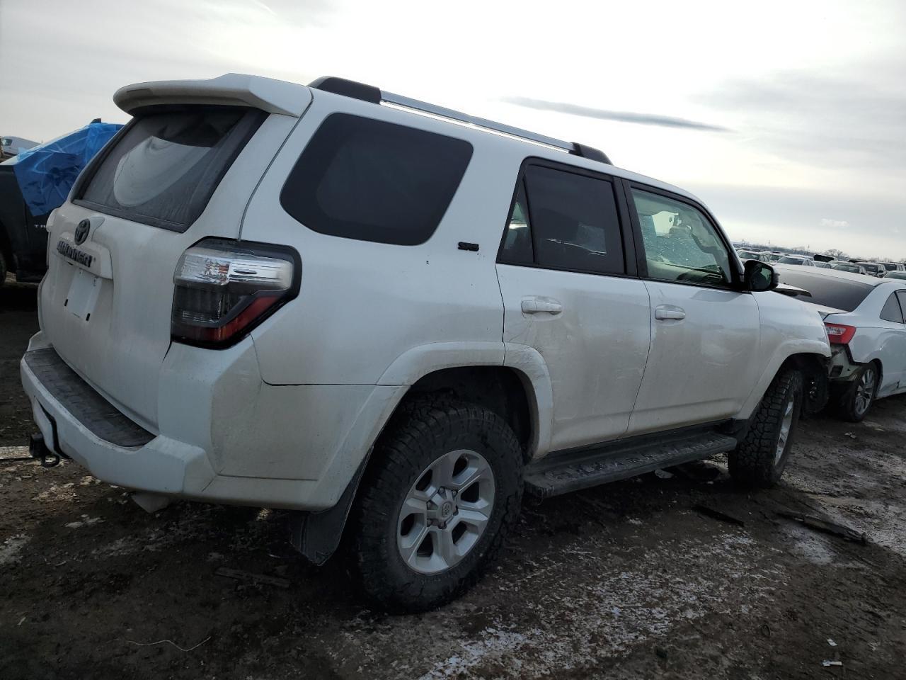 2019 TOYOTA 4RUNNER SR - Фото 3