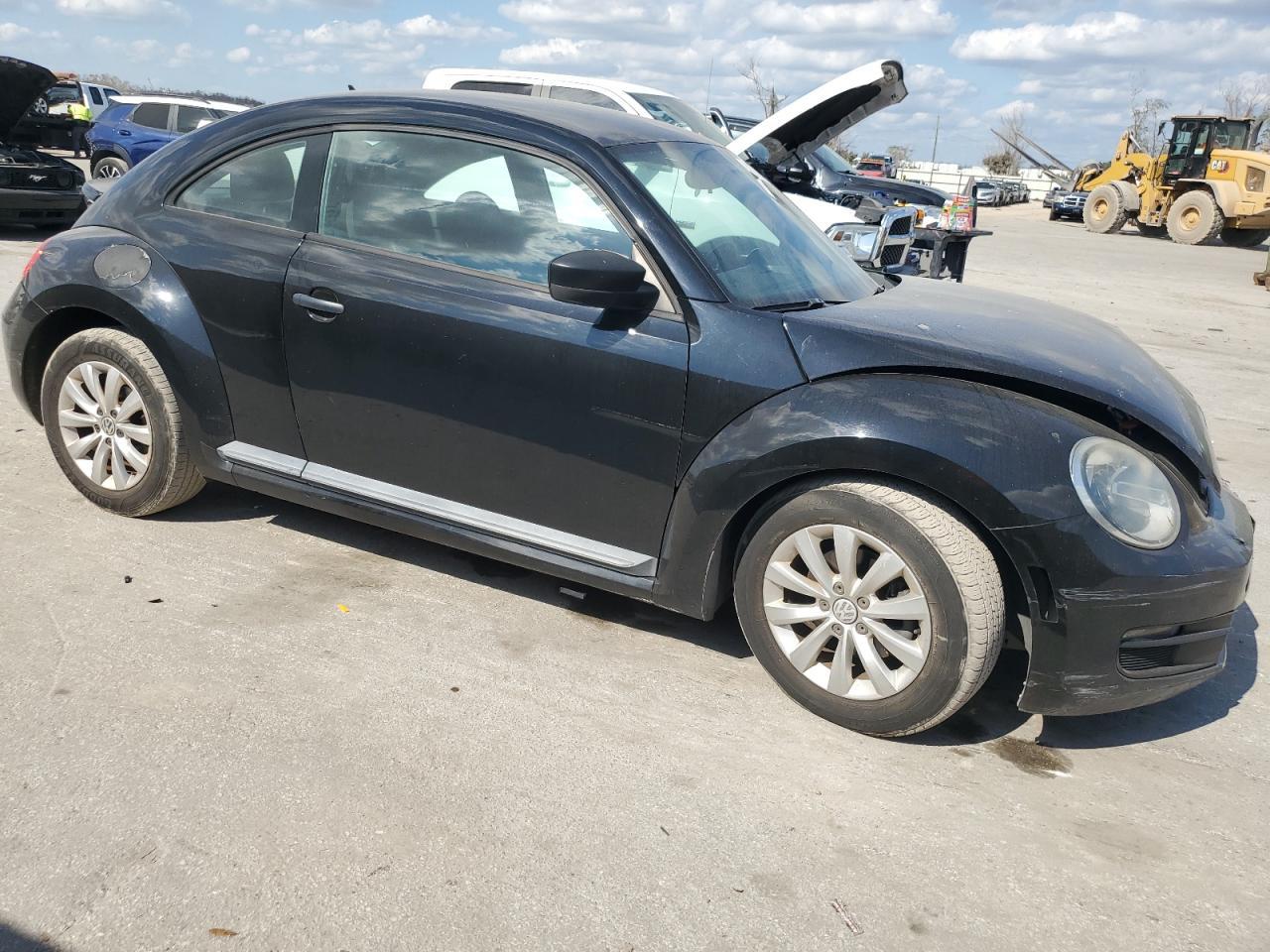 2014 VOLKSWAGEN BEETLE - Image 4