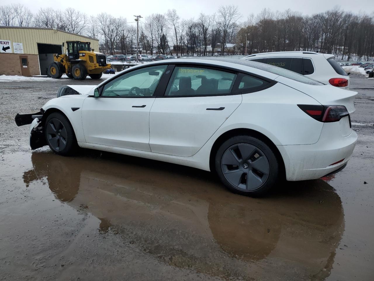 2022 TESLA MODEL 3 - Image 2