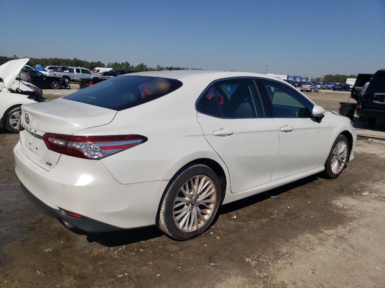 2018 TOYOTA CAMRY L - Фото 3