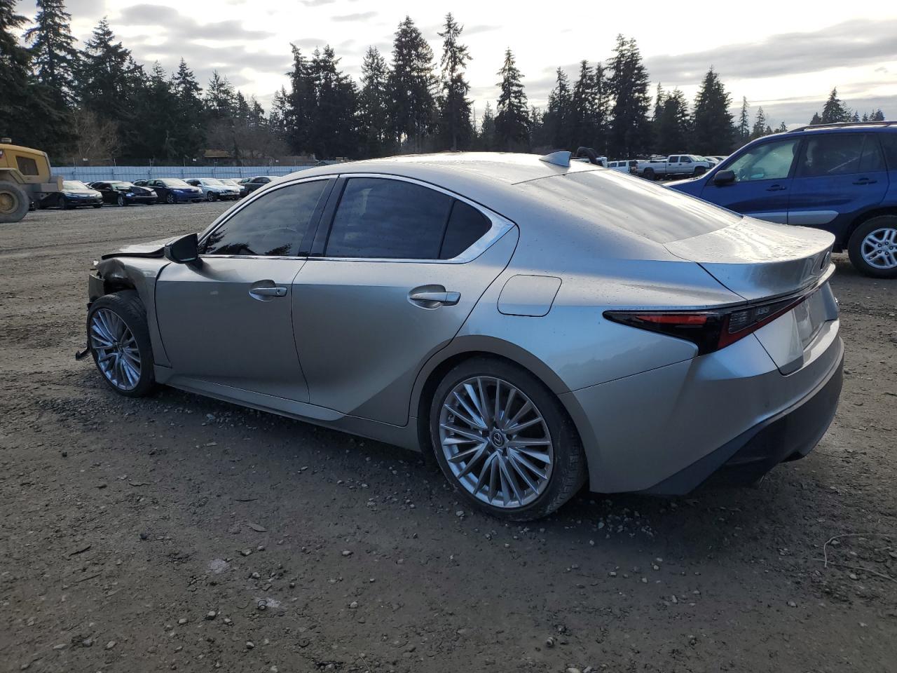 2022 LEXUS IS 300 - Фото 2