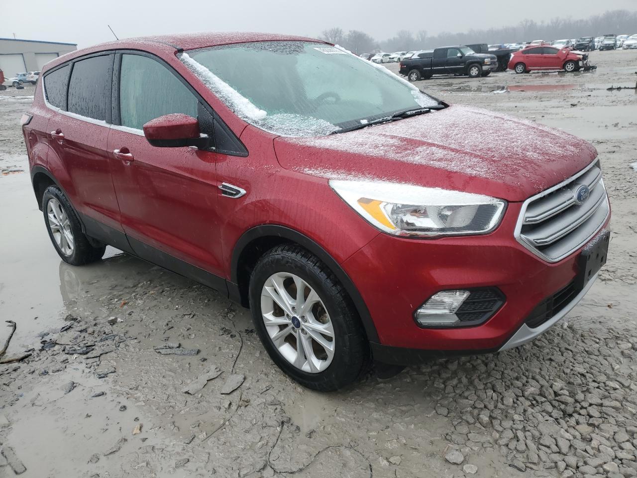 2017 FORD ESCAPE SE - Image 4