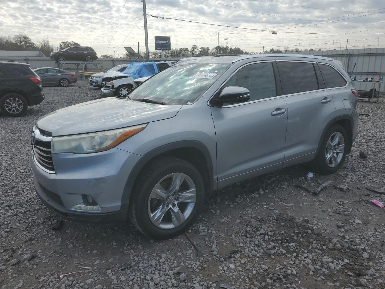 2014 TOYOTA HIGHLANDER