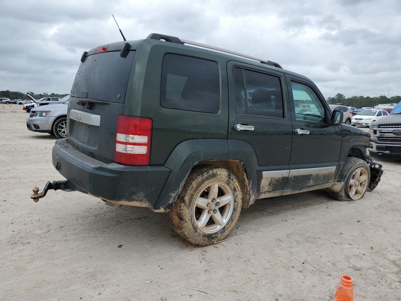 2011 JEEP LIBERTY LI - Фото 3