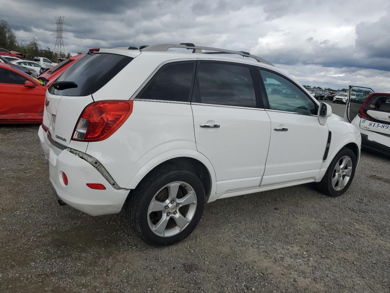2014 CHEVROLET CAPTIVA LT - Image 3