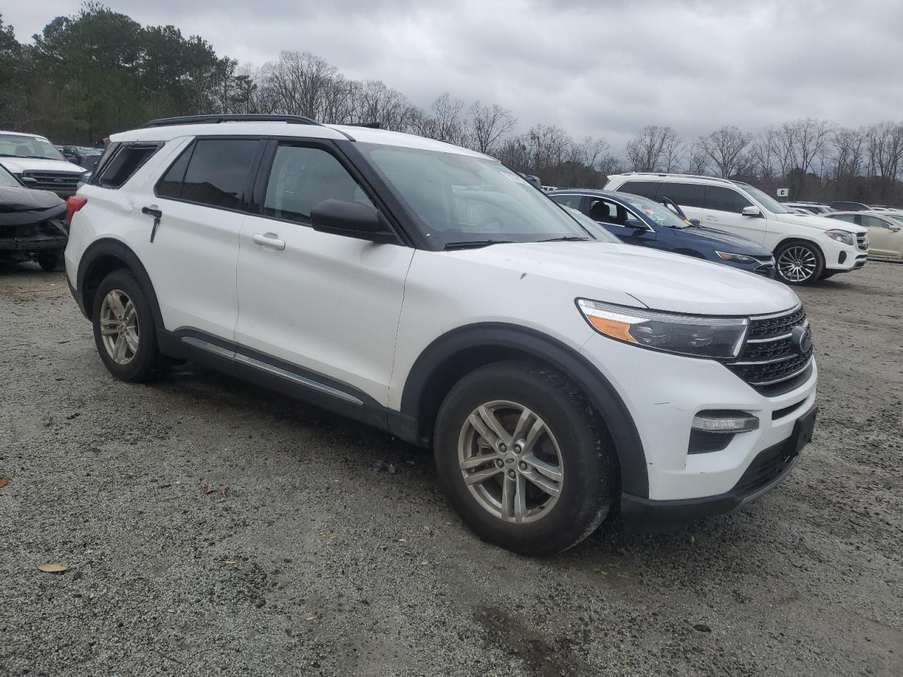 2023 FORD EXPLORER X - Image 4