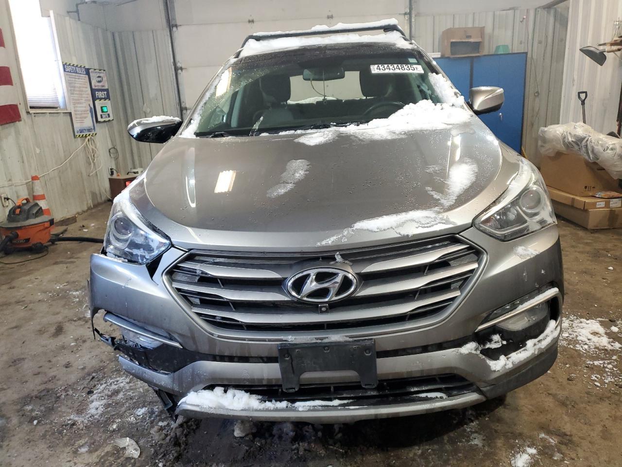 2017 HYUNDAI SANTA FE S - Image 5