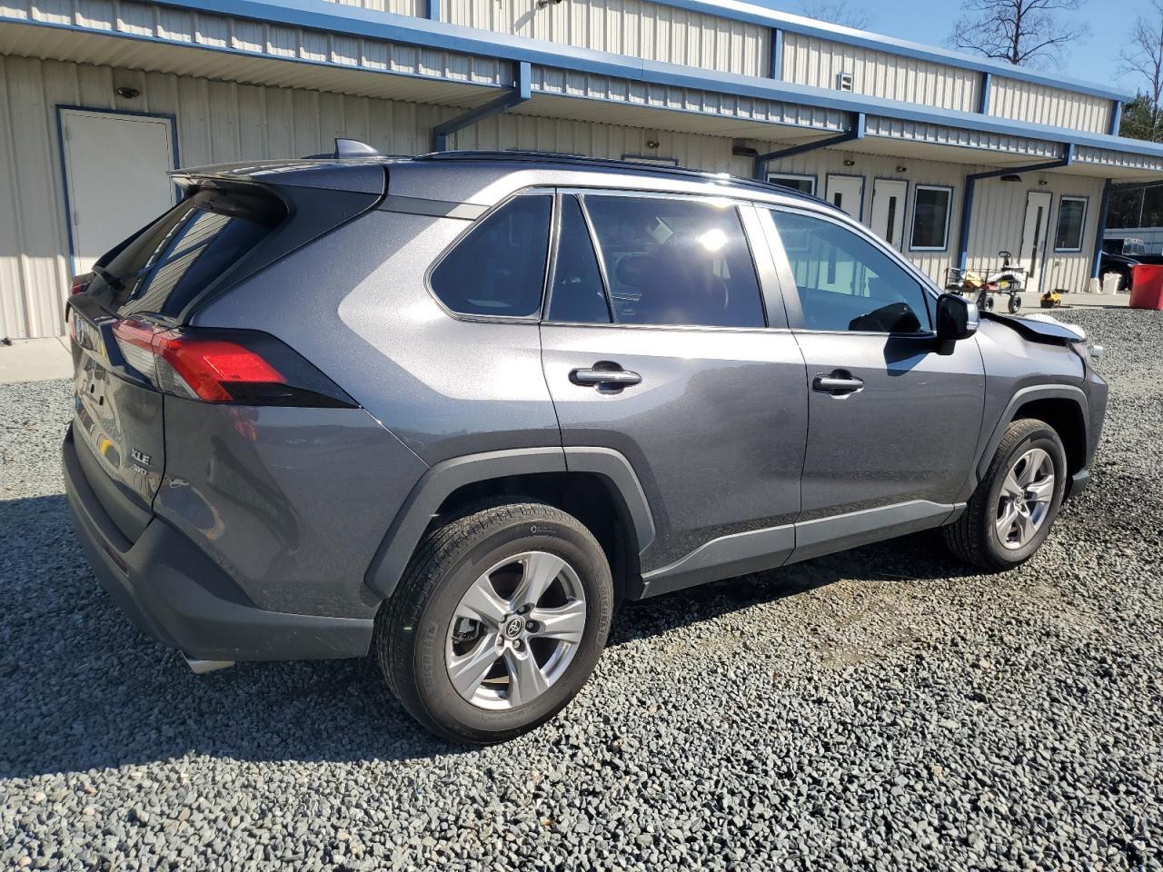 2022 TOYOTA RAV4 XLE - Image 3