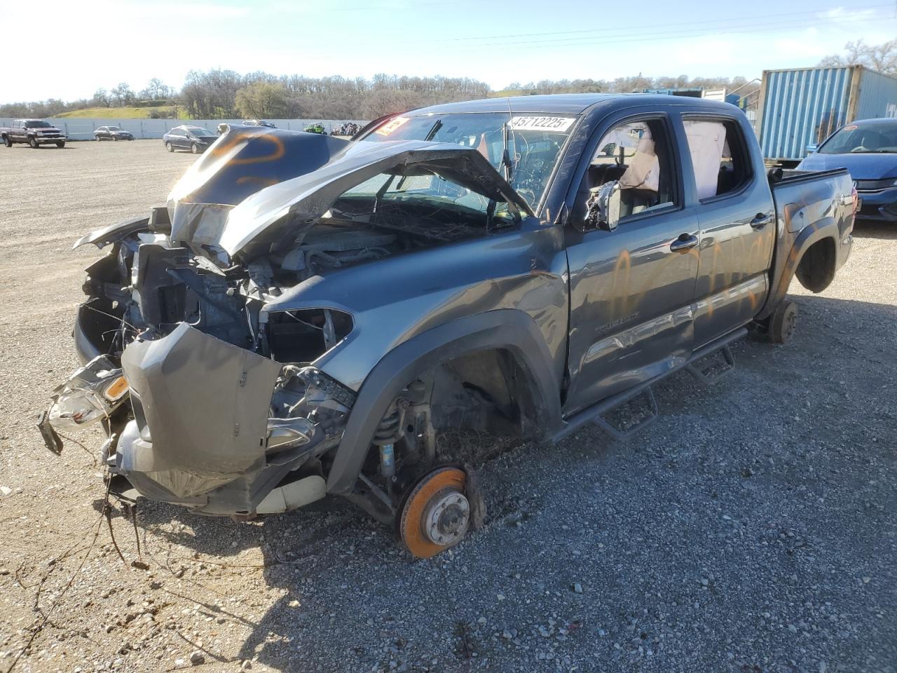 2017 TOYOTA TACOMA DOU