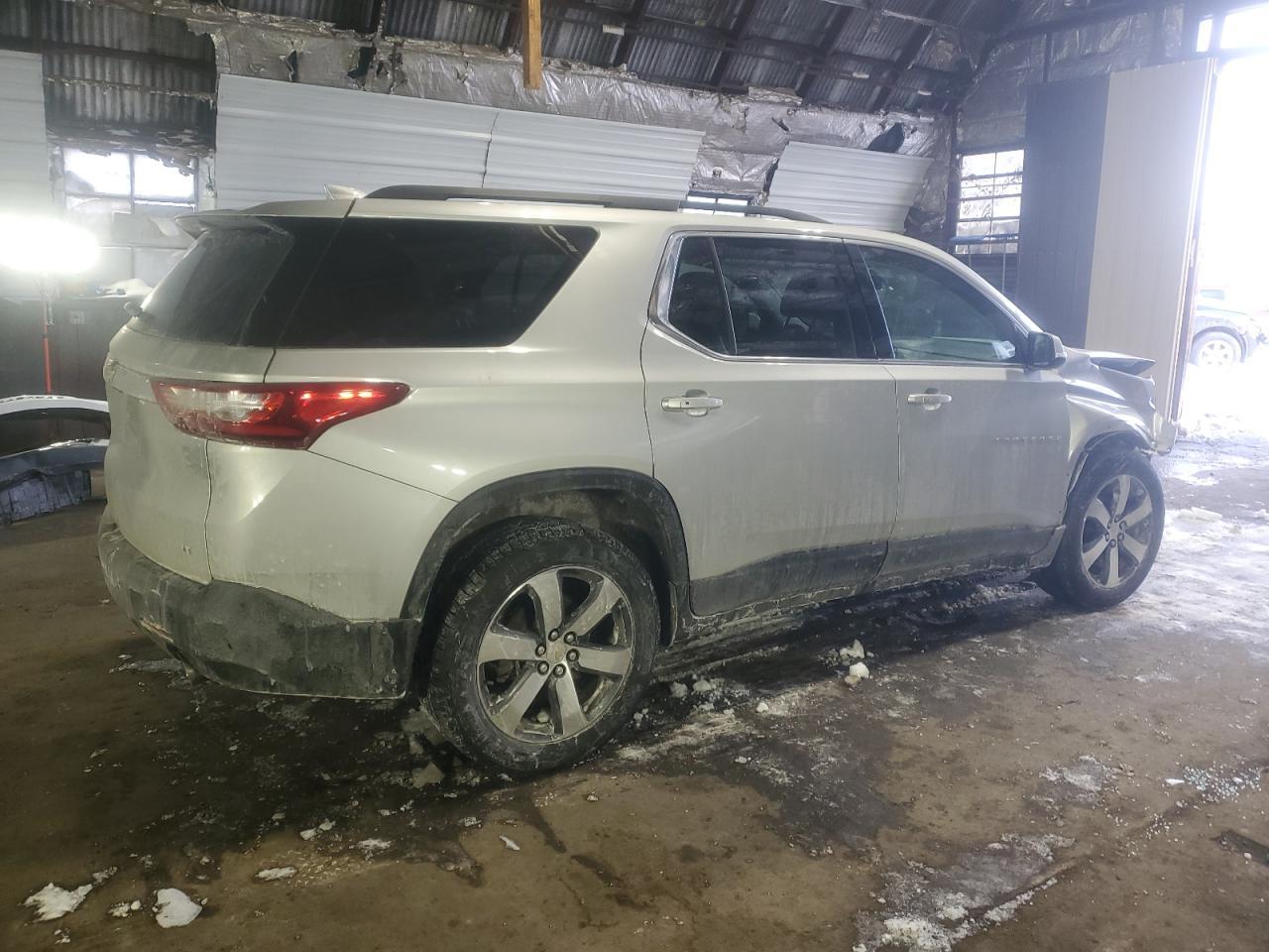 2020 CHEVROLET TRAVERSE L - Фото 3