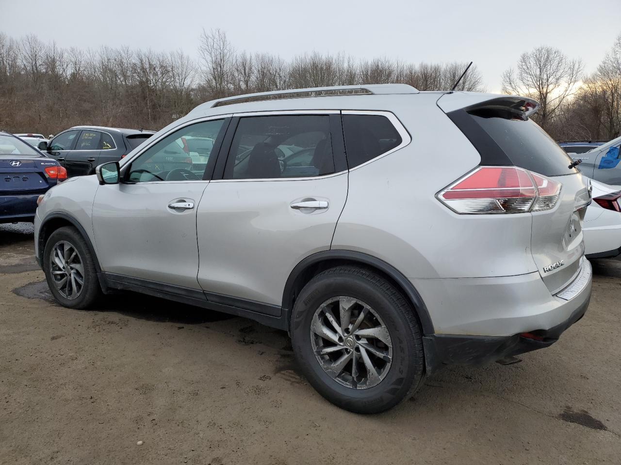 2015 NISSAN ROGUE S - Image 2
