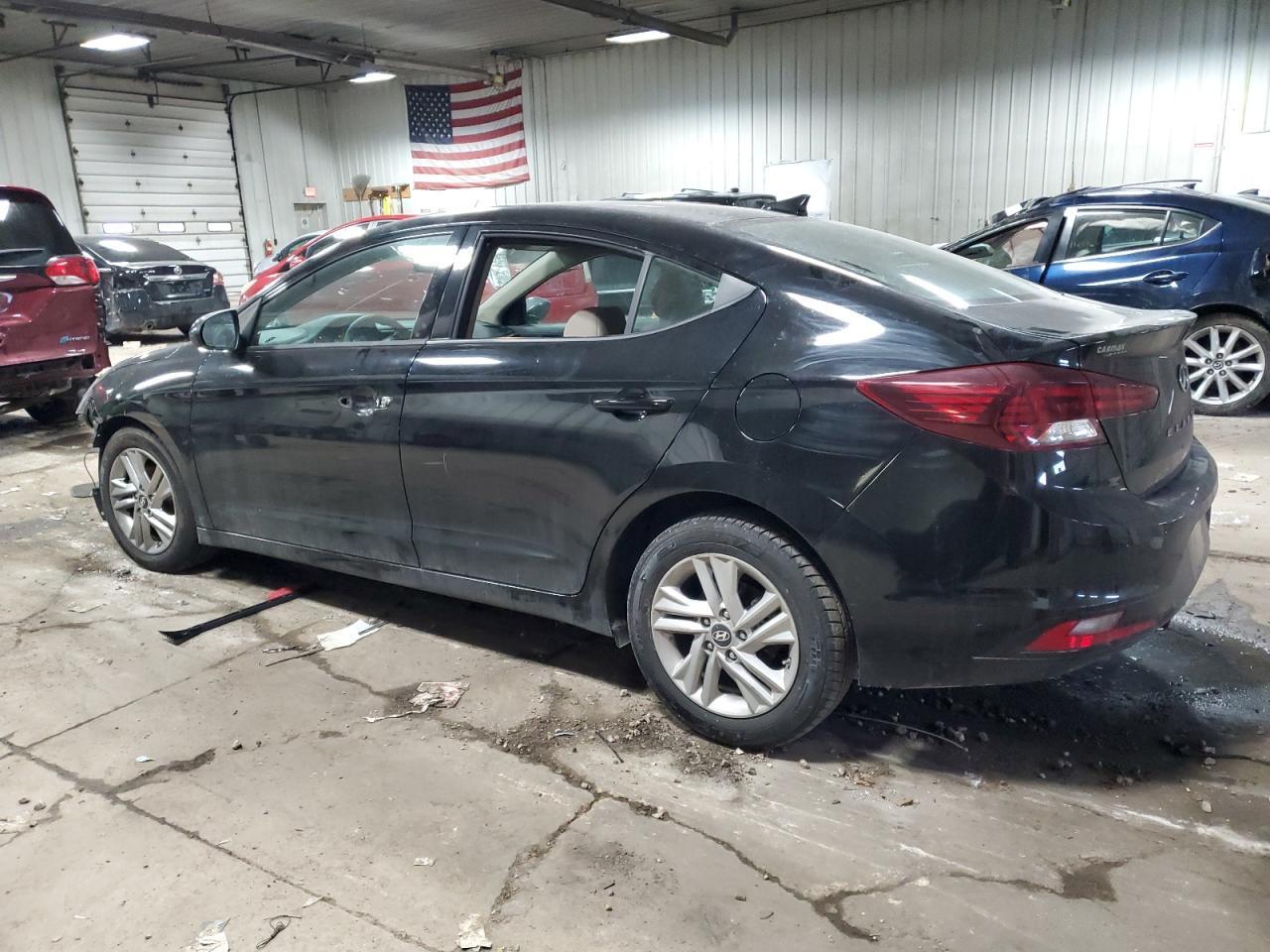 2019 HYUNDAI ELANTRA SE - Фото 2