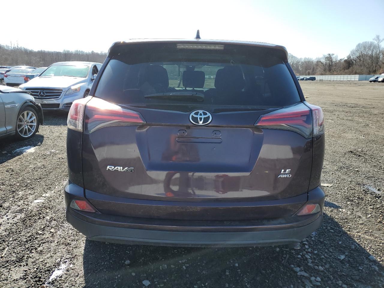 2018 TOYOTA RAV4 LE - Image 6
