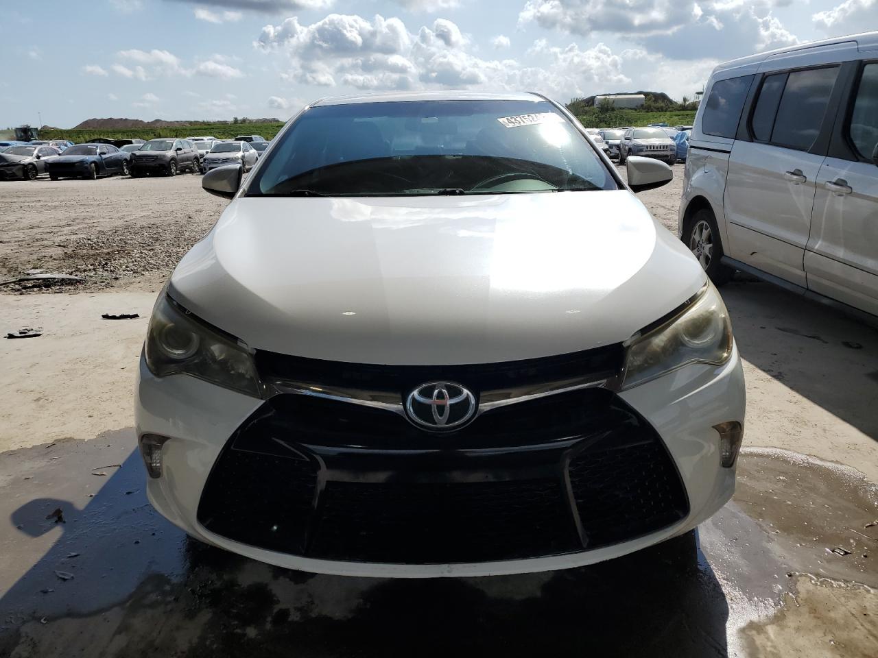 2017 TOYOTA CAMRY LE - Image 5
