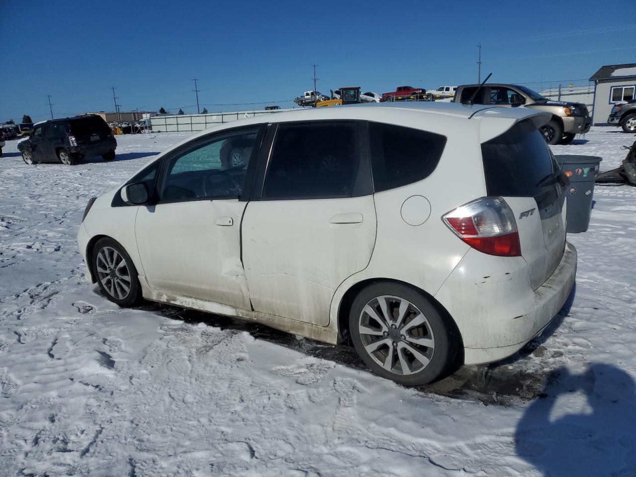 2013 HONDA FIT SPORT - Image 2