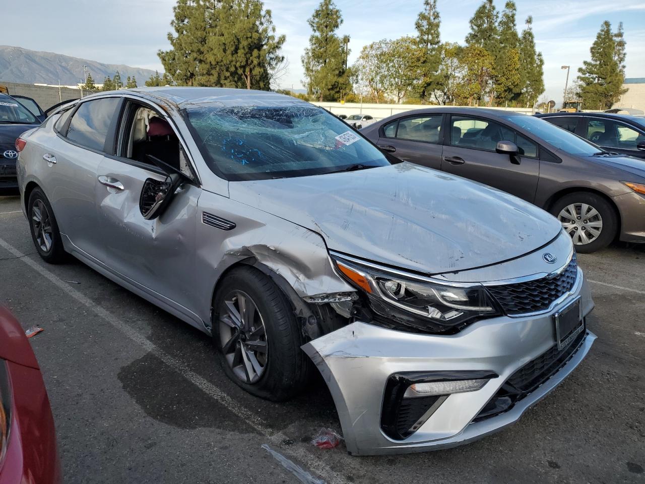 2020 KIA OPTIMA LX - Фото 4
