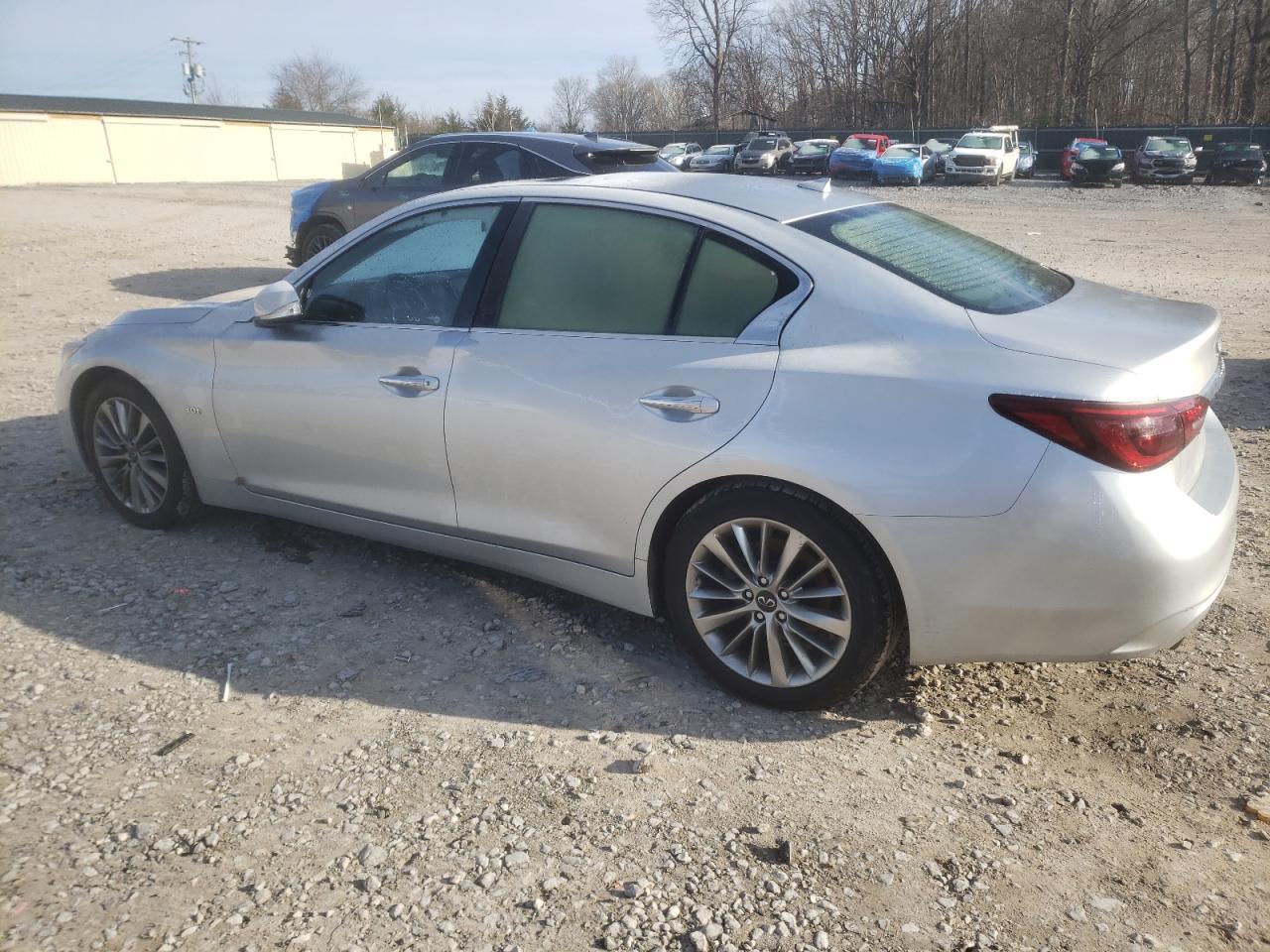 2019 INFINITI Q50 LUXE - Фото 2
