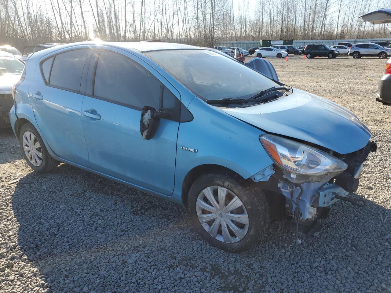 2015 TOYOTA PRIUS C - Image 4