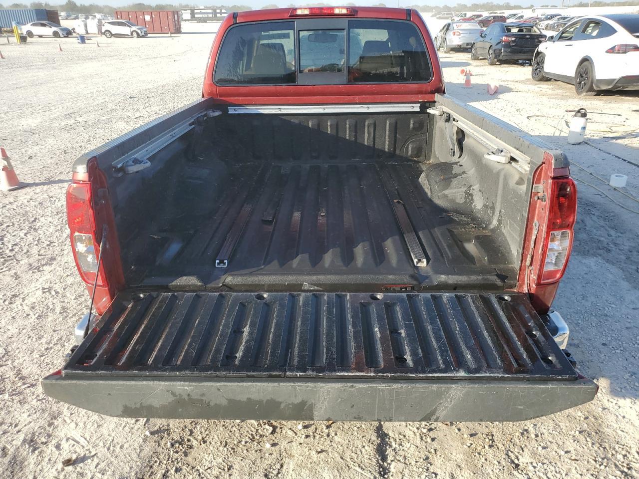 2019 NISSAN FRONTIER S - Фото 6