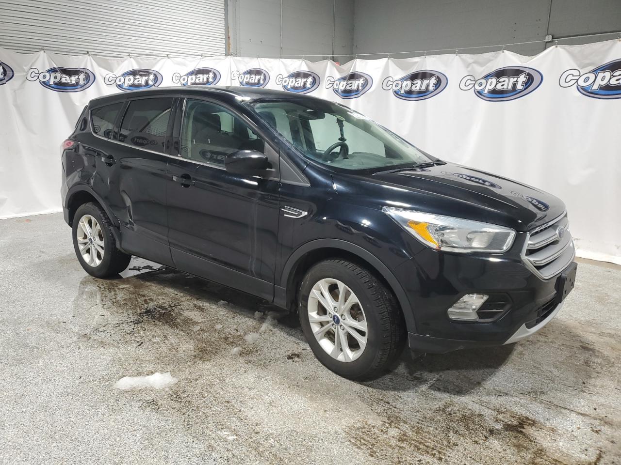 2017 FORD ESCAPE SE - Image 4