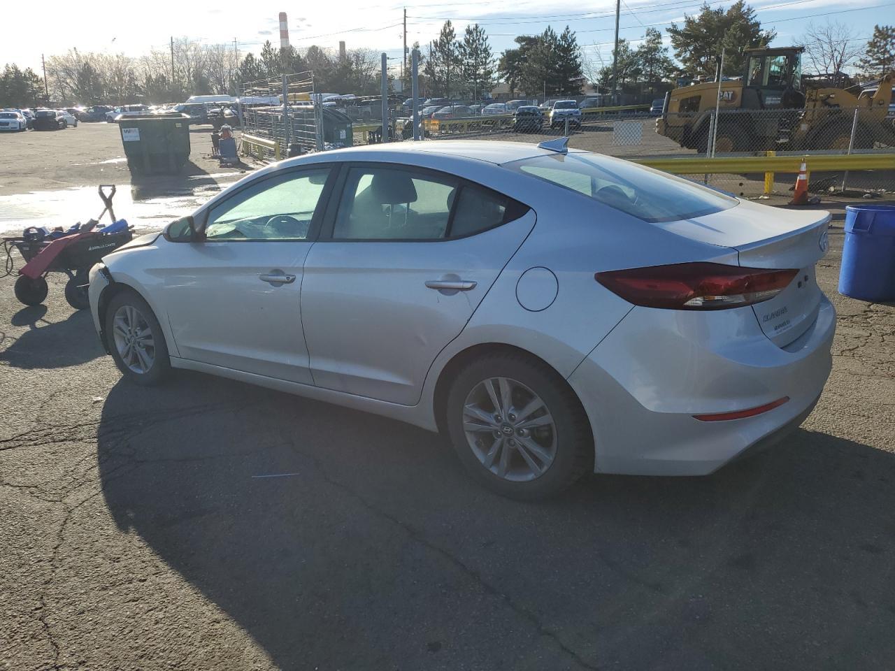 2018 HYUNDAI ELANTRA SE - Image 2