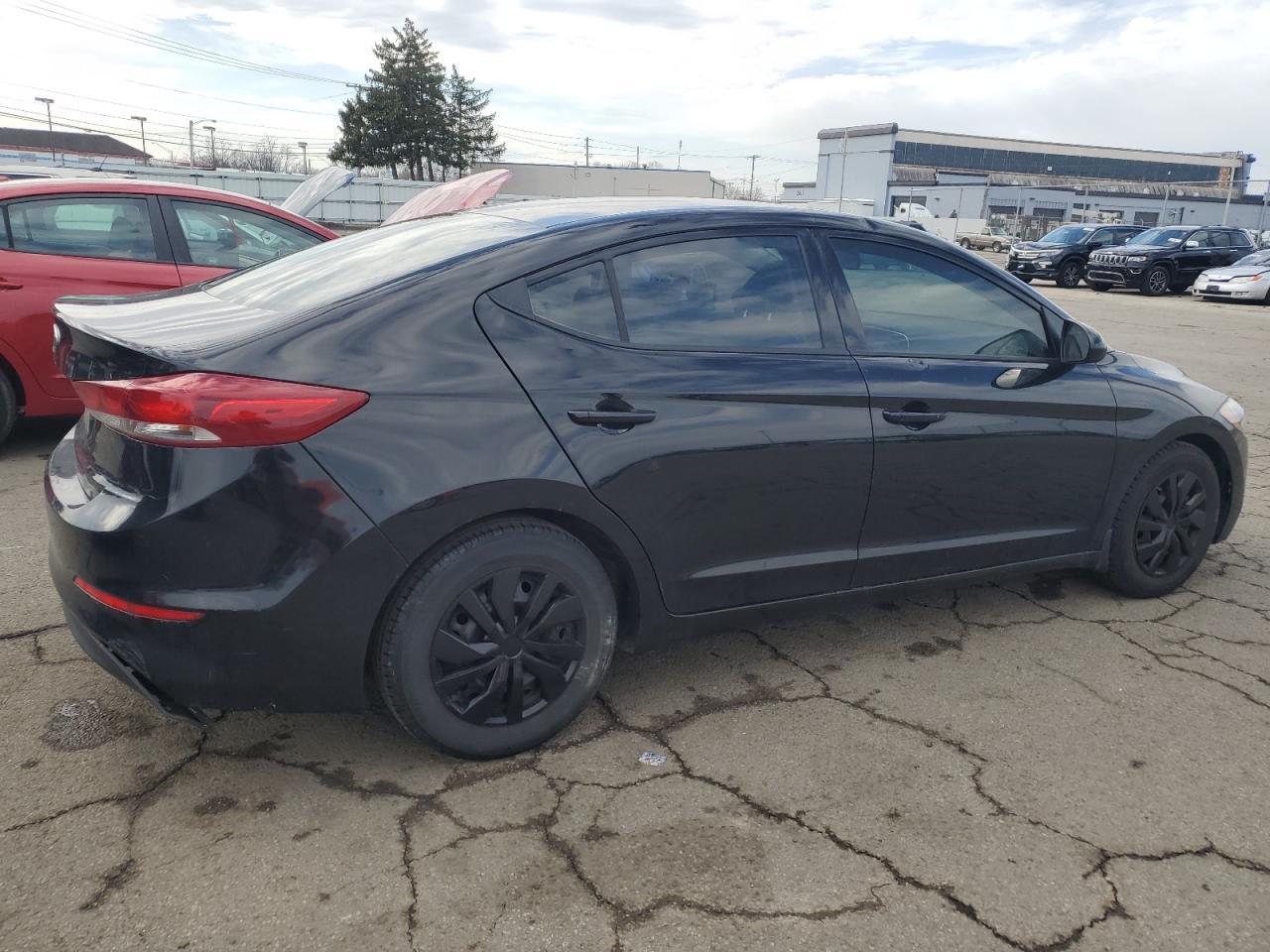 2018 HYUNDAI ELANTRA SE - Фото 3
