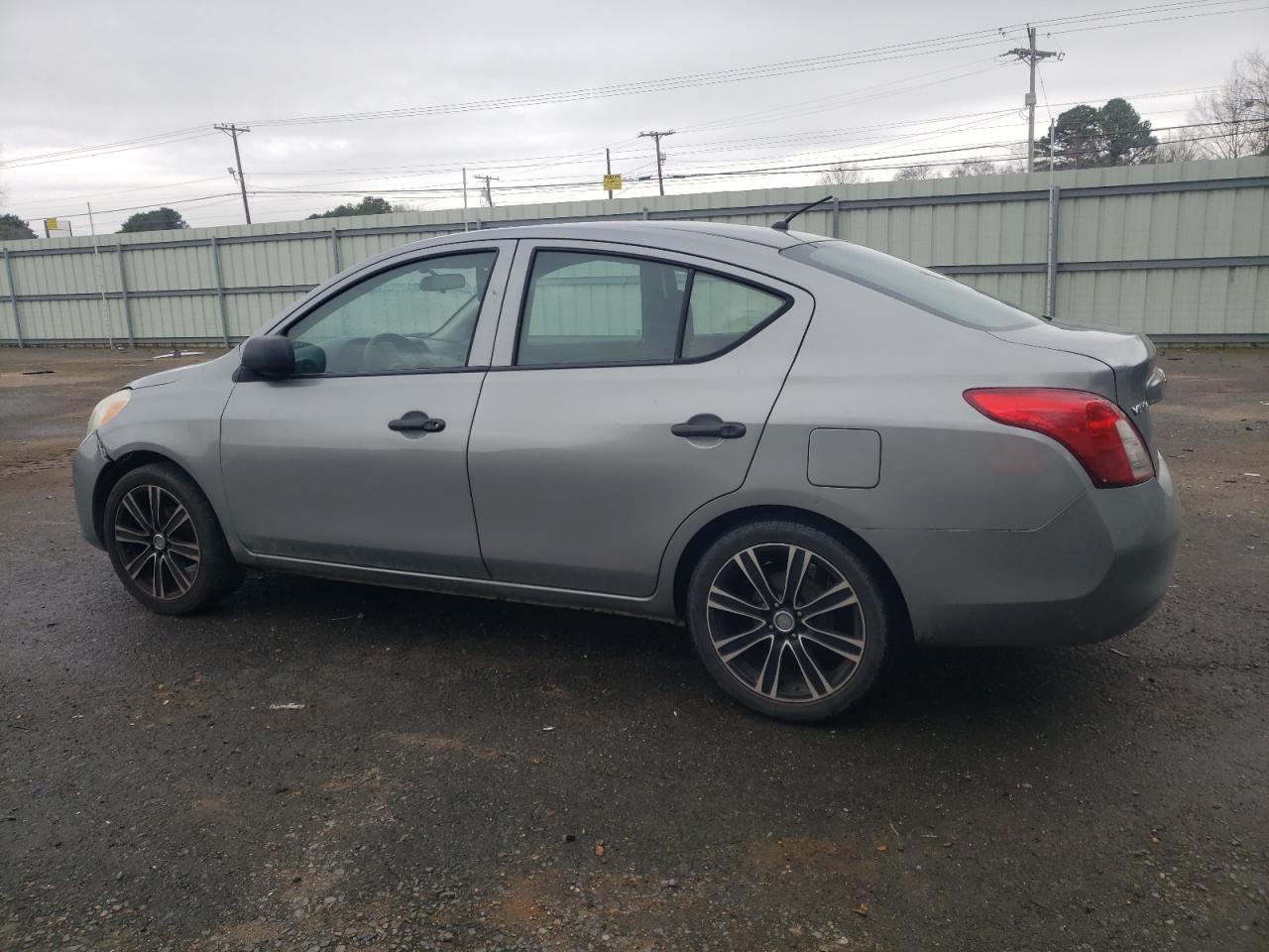 2014 NISSAN VERSA S - Image 2