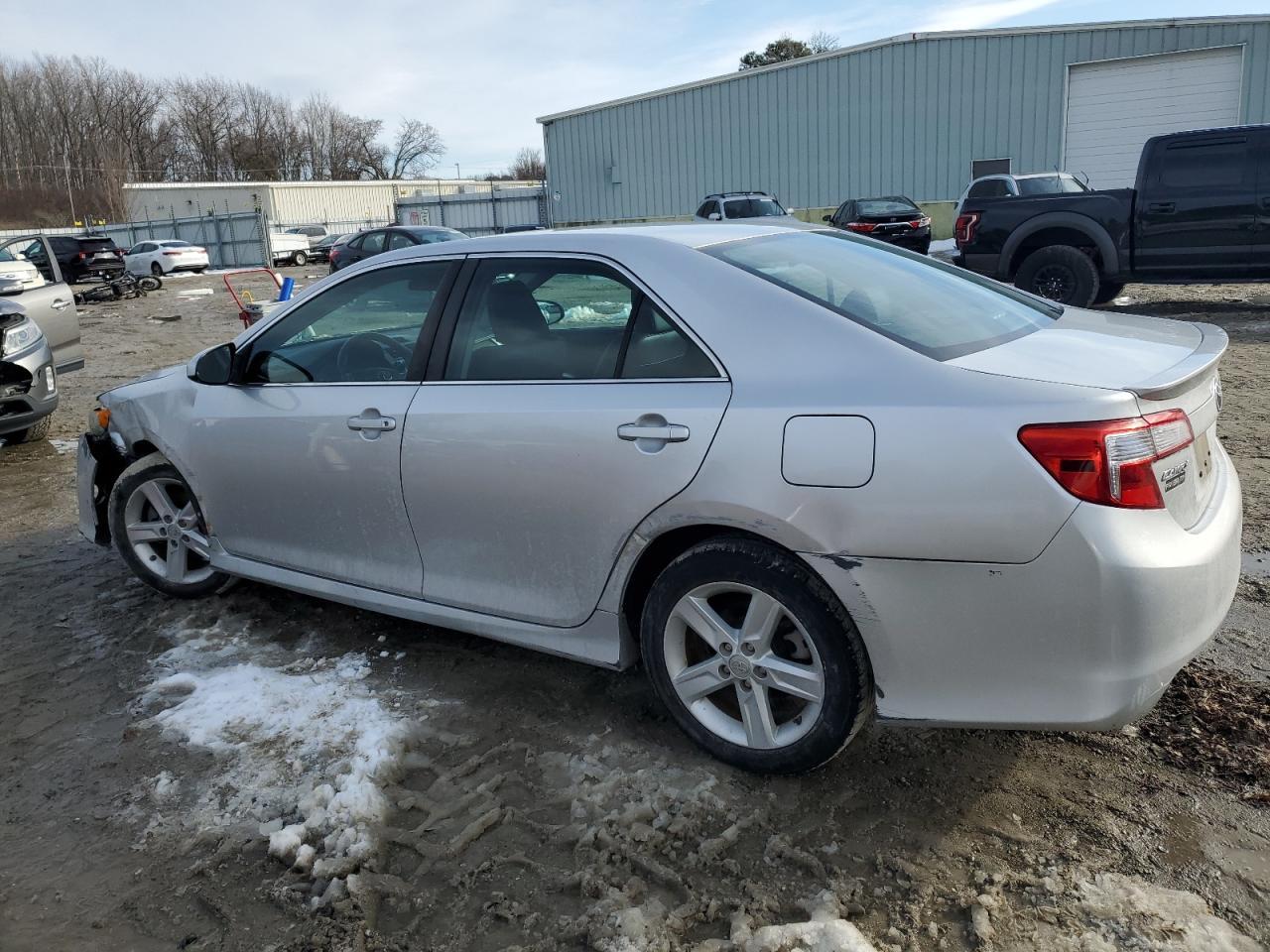 2014 TOYOTA CAMRY L - Image 2