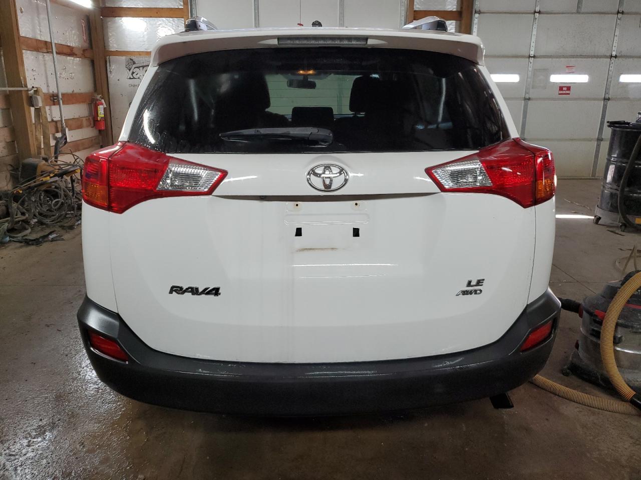 2014 TOYOTA RAV4 LE - Image 6
