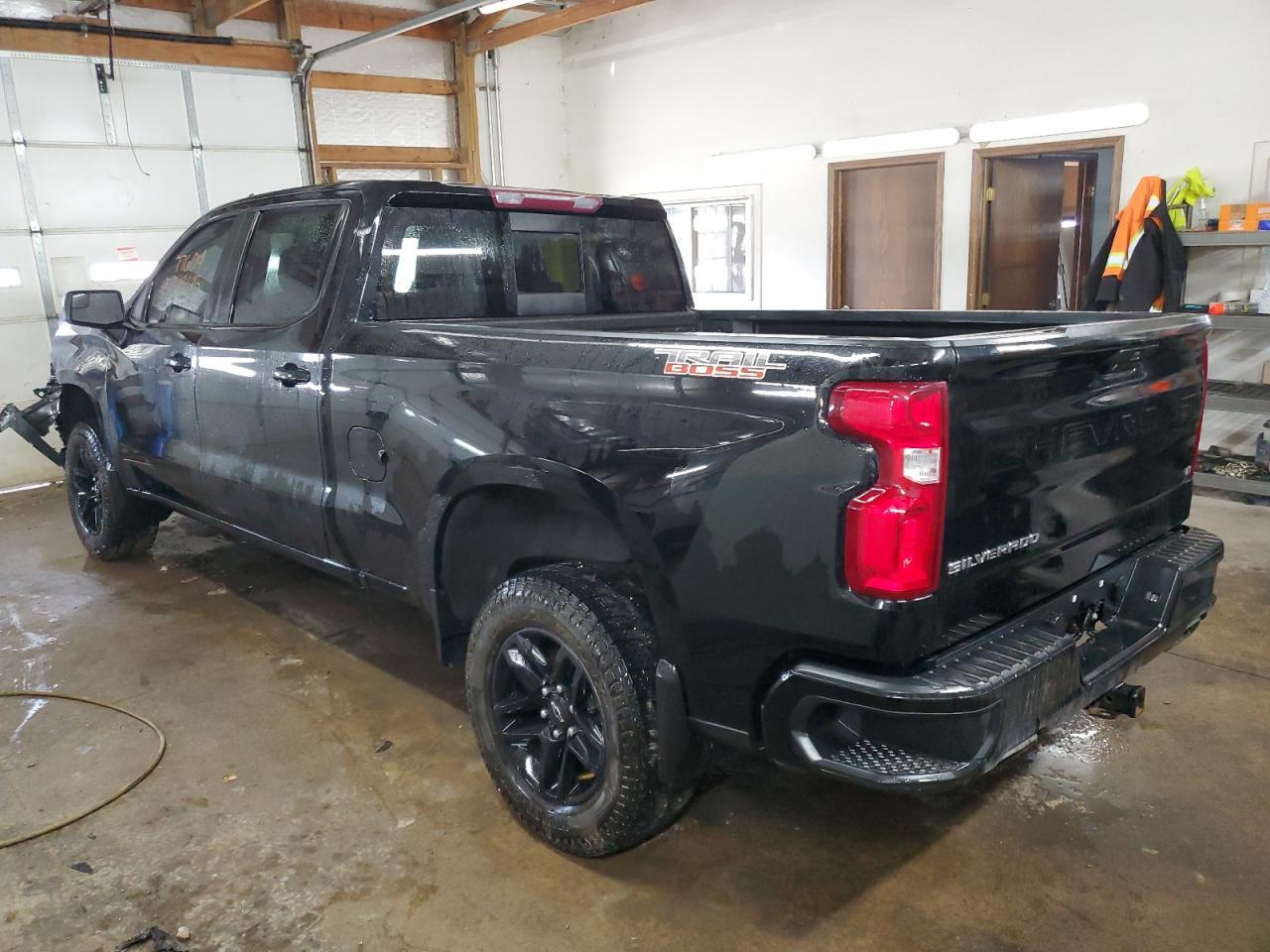 2019 CHEVROLET SILVERADO - Фото 2