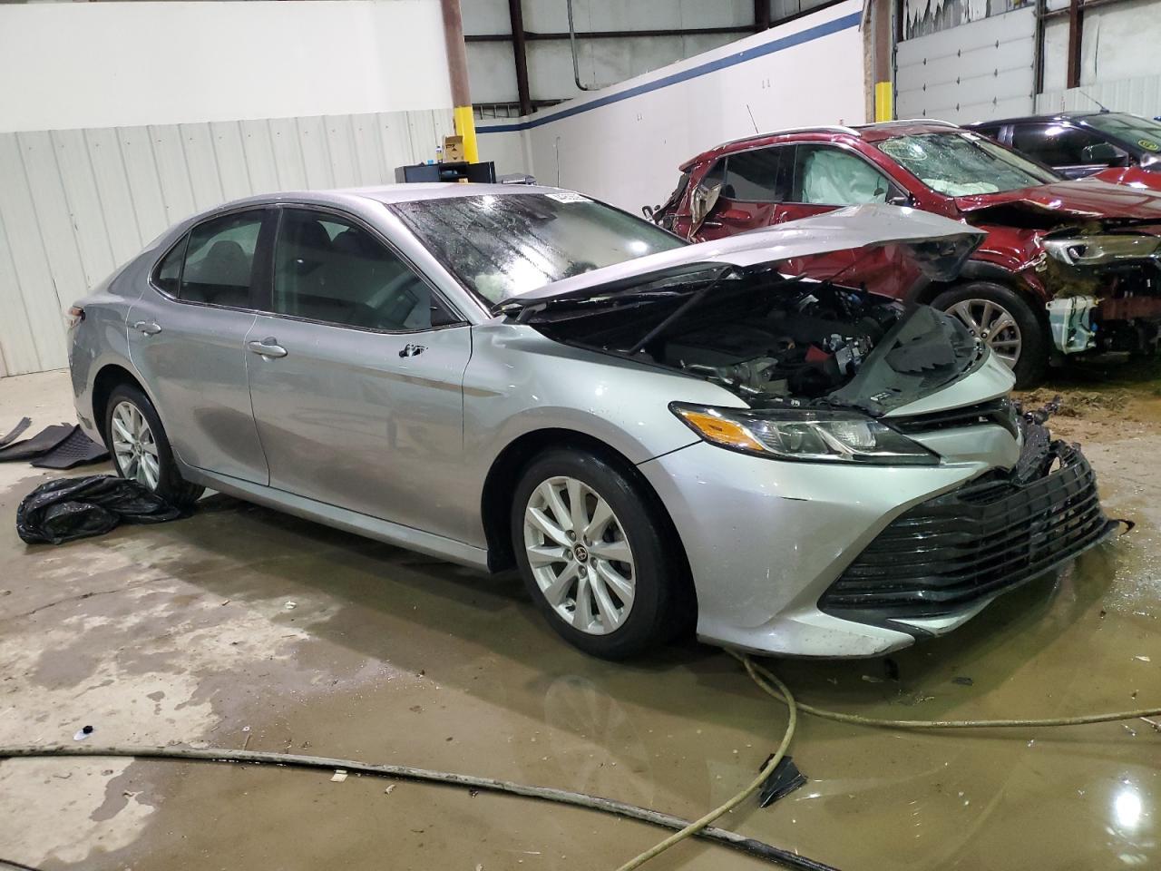 2020 TOYOTA CAMRY LE - Фото 4
