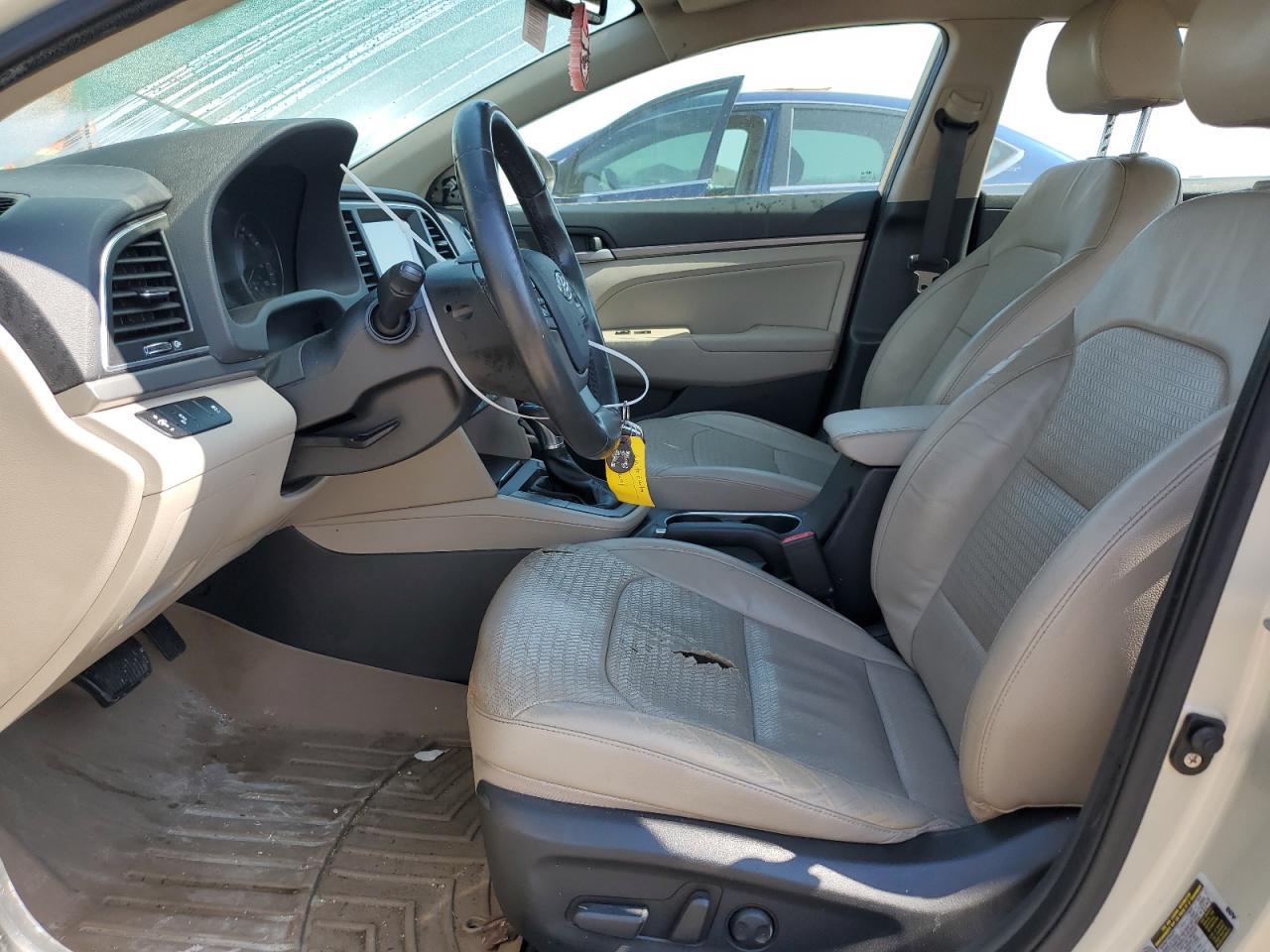 2017 HYUNDAI ELANTRA SE - Фото 7
