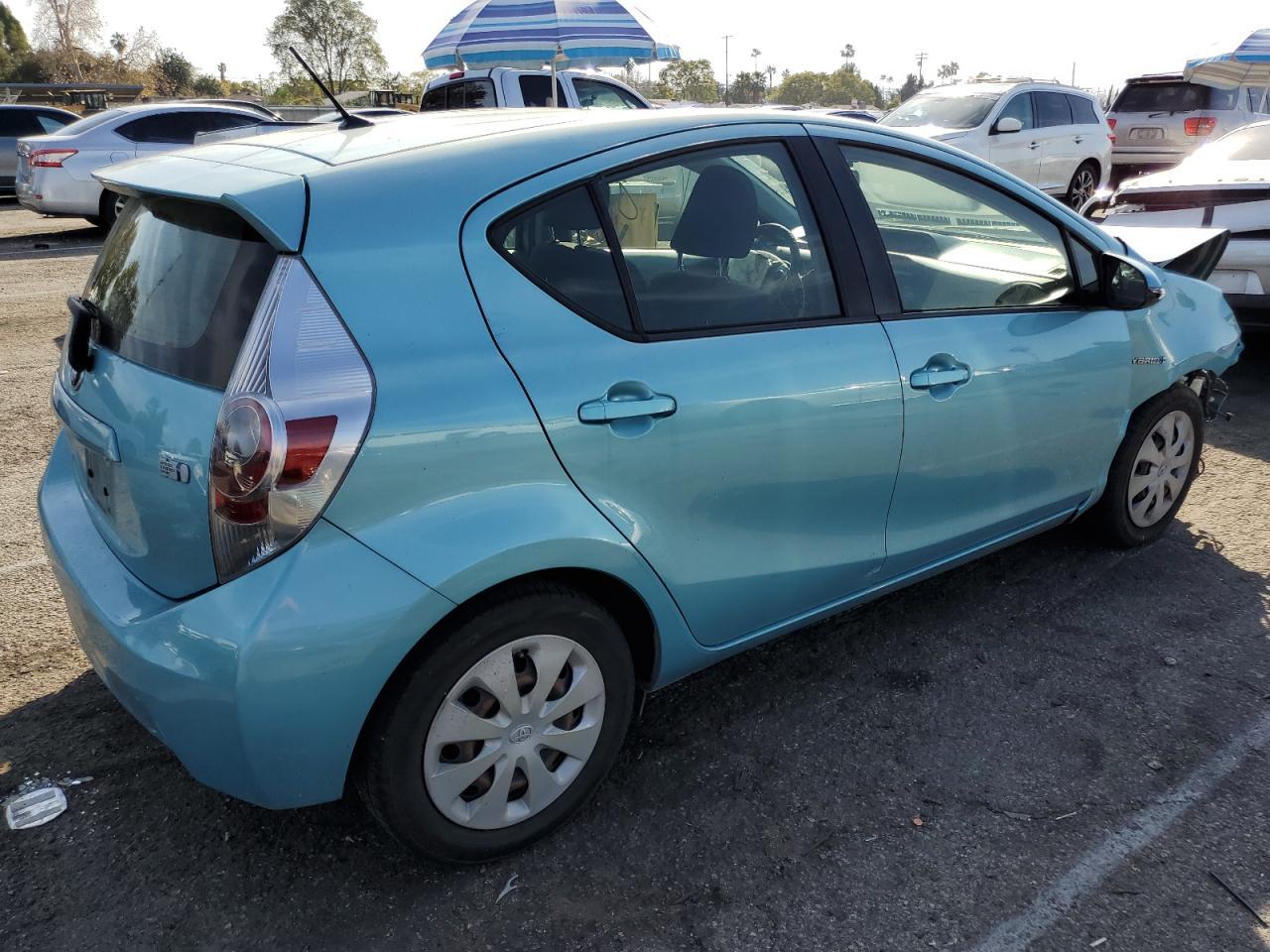 2013 TOYOTA PRIUS C - Фото 3
