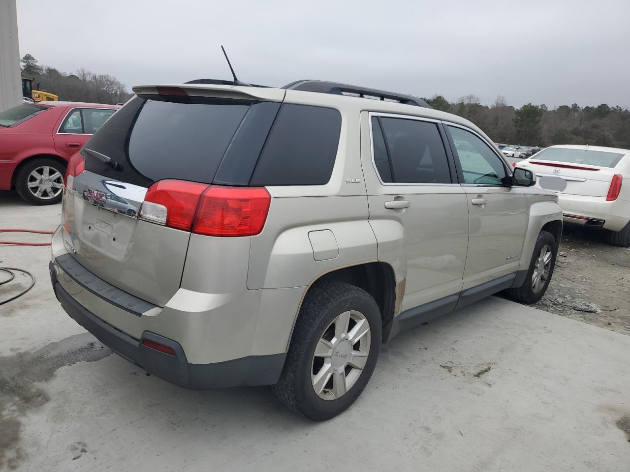 2013 GMC TERRAIN SL - Image 3