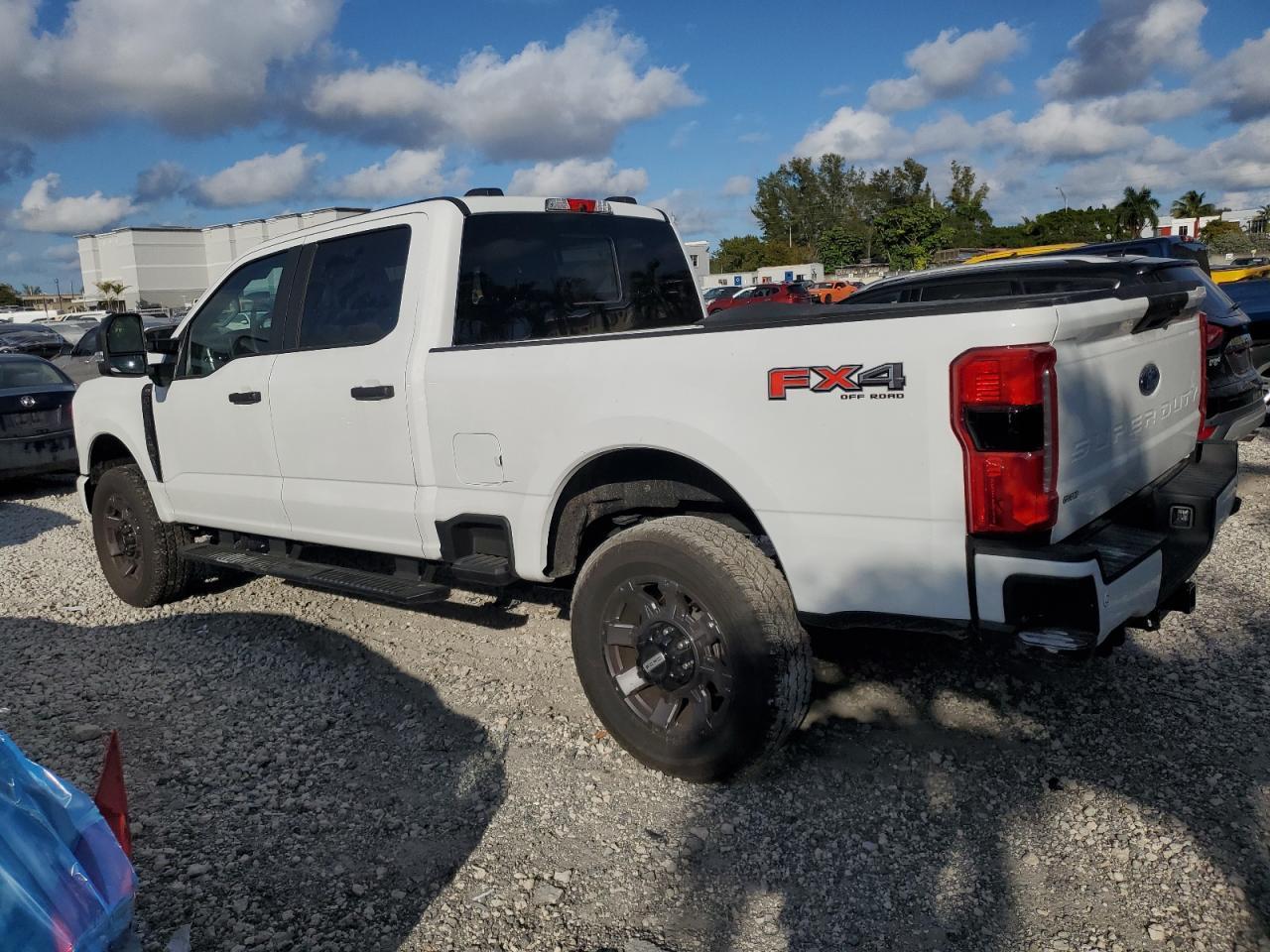 2024 FORD F250 SUPER - Фото 2